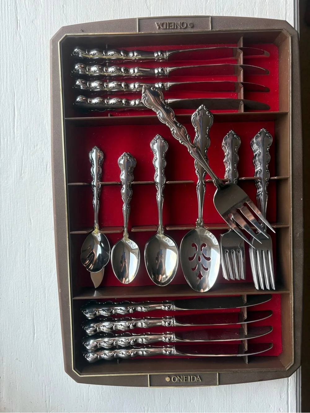 VINTAGE Oneida Pembroke Stainless Flatware Set